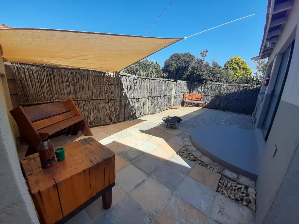 Mykhaya-Your Home Away From Home Kempton Park Eksteriør bilde