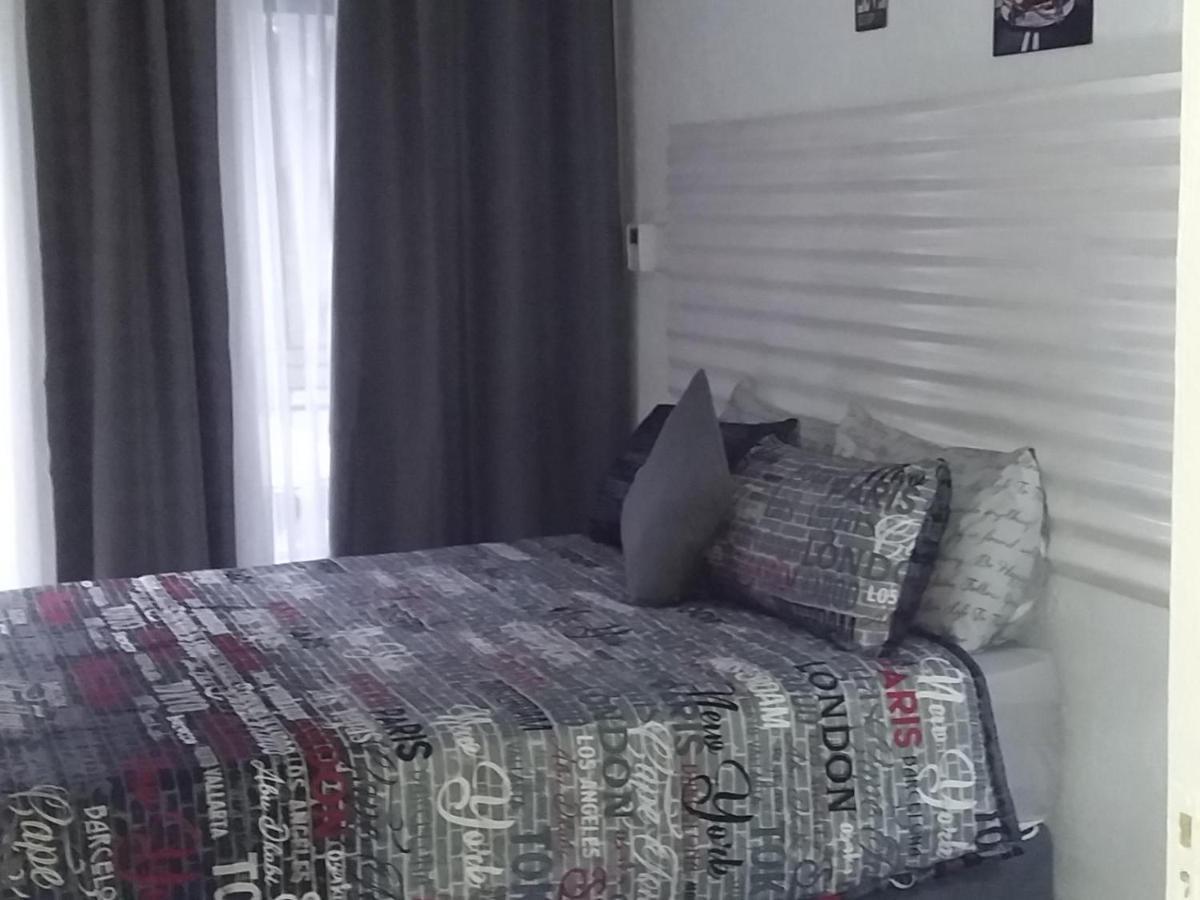 Mykhaya-Your Home Away From Home Kempton Park Eksteriør bilde
